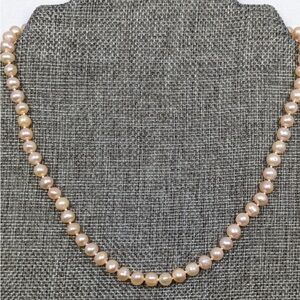 Elegant Pearl Necklace